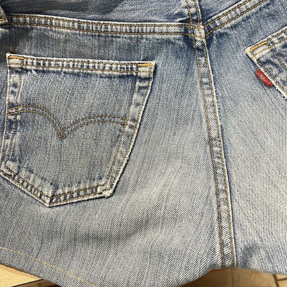 REDONE Reformation Vintage Levi’s embroidered high rise jean shorts size 26 NWT - Picture 10 of 14